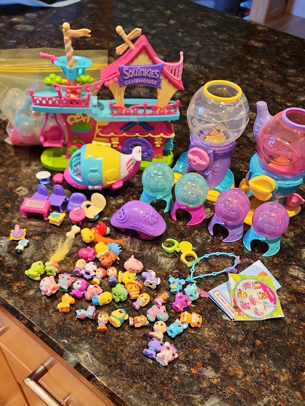 Vintage Squinkies Clubhouse Playset, Squinkies, And Many Accessories